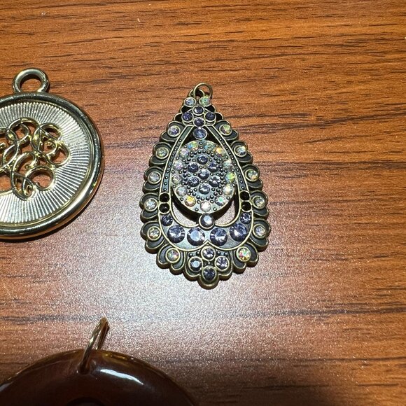 Lot Of 11 Assorted Pendants For Jewelry Making & Crafts - Picture 5 of 12